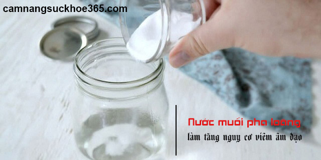 Có nên rửa nước muối khi bị viêm âm đạo?
