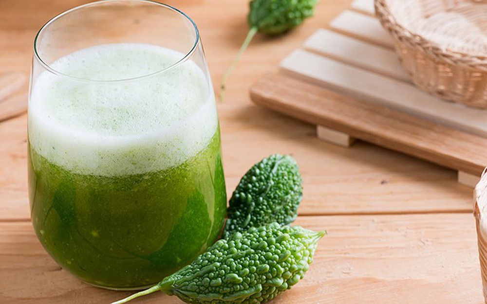 Chữa viêm họng với nước ép mướp đắng