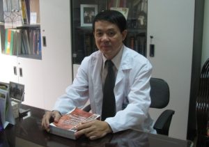 bác sĩ chữa viêm da cơ địa