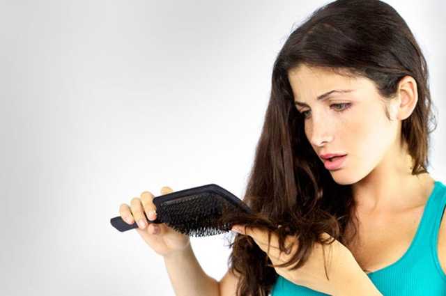 Rụng tóc sau sinh và phương pháp điều trị tốt nhất hiện nay