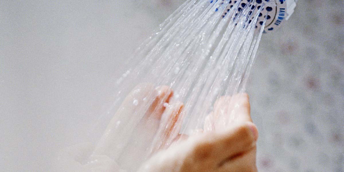 kiểm soát nhiệt độ nước khi tắm 