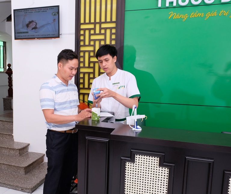 Trung tâm Nghiên cứu và Ứng dụng Thuốc dân tộc 145 Hoa Lan luôn tiếp đón bệnh nhân như người nhà