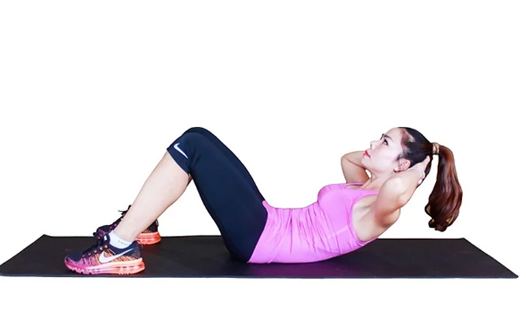 Bài tập chữa thoát vị đĩa đệm với tư thế gập bụng một phần