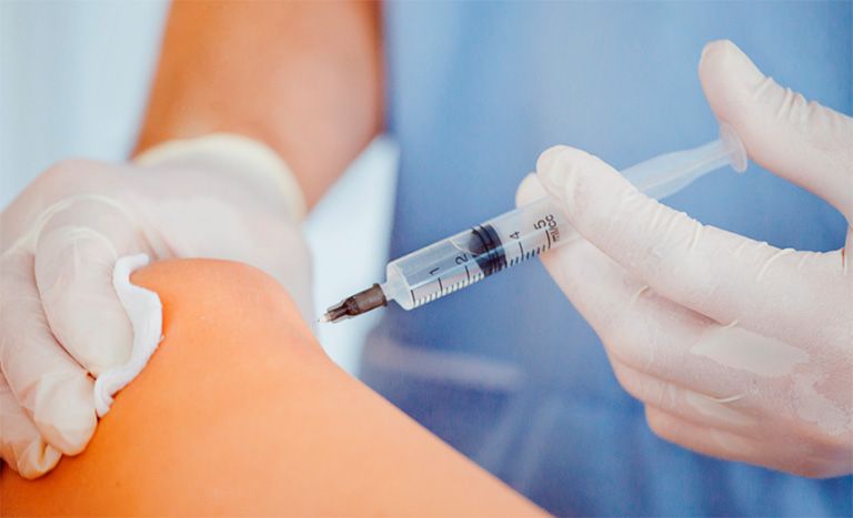 Thuốc Corticosteroid dùng theo đường tiêm có thể được chỉ định khi thuốc khác không đáp ứng triệu chứng